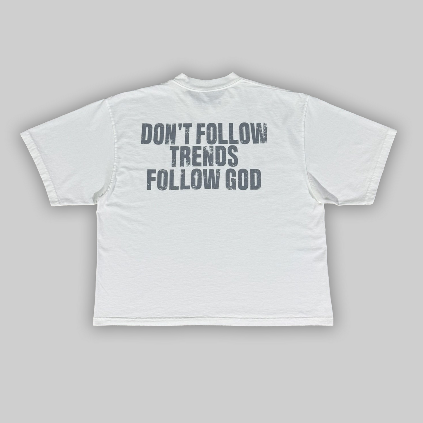 "GOD IS TRENDING" T-SHIRT - WHITE